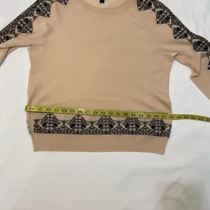 J Crew Women’s,Peach Cream/Black Marino Wool,Embroidered Sweater.Size-Small. thumbnail 5