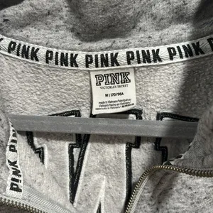 Victoria Secret PINK Heathered Gray Logo 1/4 Zip Pullover Sweatshirt Size Medium thumbnail 3