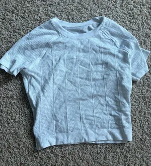 Lululemon Swiftly Tech Short Sleeve thumbnail 1