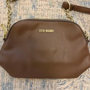 Steve Madden Tan Crossbody Bag with Gold Accents thumbnail 2