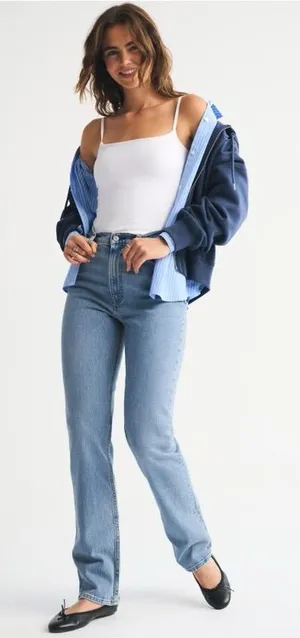Abercrombie & Fitch 90’s Straight Ultra High Rise Jeans Size 6 thumbnail 1