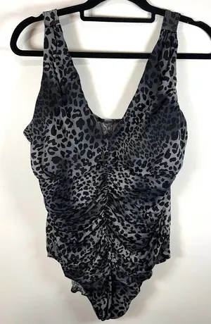 MIRACLESUIT Animal Leopard Print Ruched Front One-Piece‎ Bathing Suit 22W Beach thumbnail 1