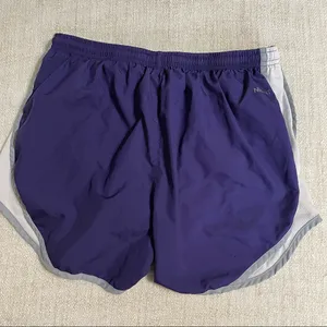 Nike Women’s Team Shorts thumbnail 3