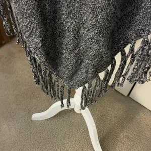 ZoZo Gray Knit Fringe Shawl Wrap for Women Solid Pattern Poncho Style thumbnail 6