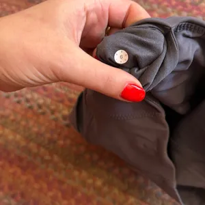 LULULEMON GREY CROP RUN ATHLETIC LEGGINGS thumbnail 3