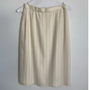 Burberrys London Vintage‎ Silk 2pc suit size 4 thumbnail 8