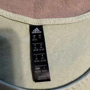 Adidas Tank Top Women’s Size XL Cropped Green thumbnail 3