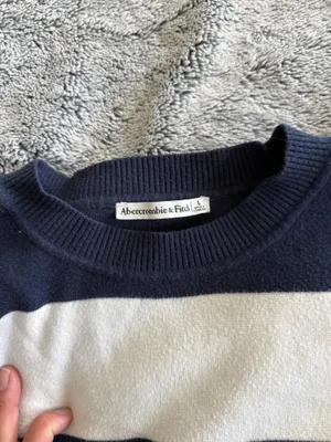Abercrombie Sweater thumbnail 3