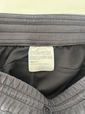 Lululemon Shorts Black  thumbnail 4