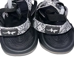 Chacos Women’s Gray & Black Classic Strappy Sandals size 10 thumbnail 5
