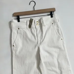 NWT!! J. CREW Slim Wide Leg Jeans Stacked Buttons Solid White Preppy Size 27 thumbnail 4