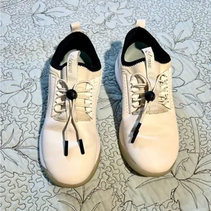 CLOVE Classic Fluid Resistant Nursing Sneaker Shoes CL003 Brilliant White W 7.5 thumbnail 2