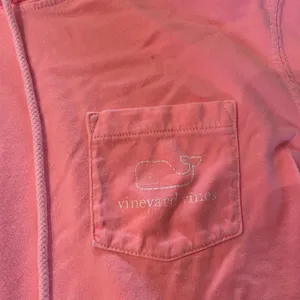 Vineyard Vines Neon Pink Pullover Hooded Sweatshirt Size S thumbnail 2