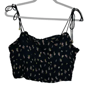Free People Black Floral‎ Smocked Crop Top Tie Shoulder Adjustable M thumbnail 1