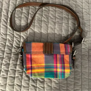 Chaps‎ small crossbody Madris bag. Spring and summer magnetic closure. NWOT thumbnail 3
