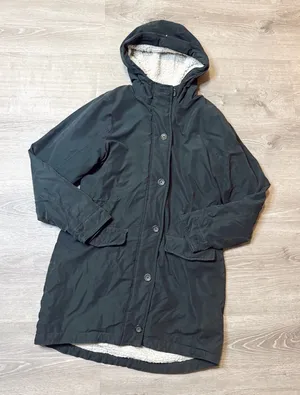 •ABERCROMBIE & FITCH• BLACK COAT thumbnail 1