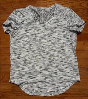 Lululemon Heathered Gray Top‎ Size Est. 10 EUC thumbnail 1