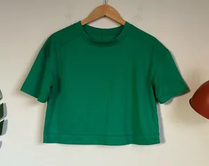 Everlane Boxy Crop Perform Tee thumbnail 1