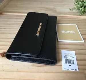 Michael Kors Wallet thumbnail 3