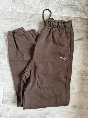 Alo Yoga Sweat Set thumbnail 3