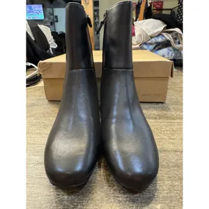Gentle Souls by Kenneth Cole Eileen Stretch Leather Side Zip Boot Size 5 Black thumbnail 4