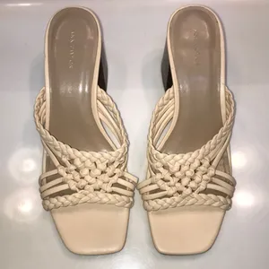 Ann Taylor Women’s Leather Cream Woven Braided Square Toe Chunky Block Heels thumbnail 2