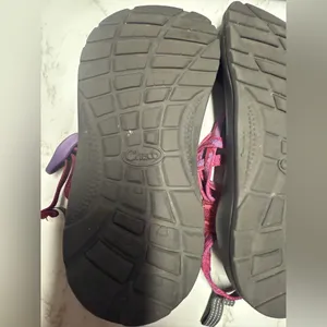 Chaco Women's Sandals‎ with Black and Pink Straps thumbnail 4