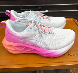 ASICS Running Shoes Women’s 8.5 ff blast max thumbnail 1
