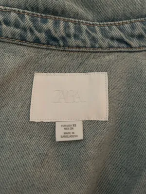 ZARA Jean Jacket Cropped Denim Distressed thumbnail 4