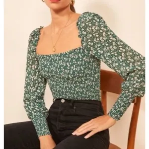 Reformation floral green ditsy print cropped smocked Pinto top size S thumbnail 1