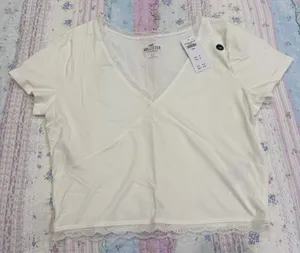 Hollister Must-Have Baby Tee thumbnail 1