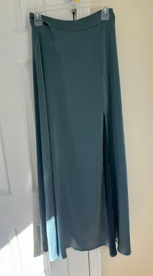 Satin Skirt Size M thumbnail 3