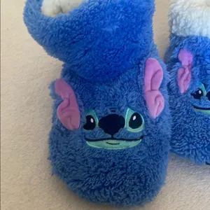 Disney Lilo and stitch Blue Fuzzy‎ Character Slippers Size S/M 5.5-7 thumbnail 4