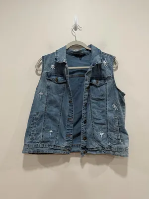 Baccini Embellished Denim Vest Sleeveless Jean Jacket Sequin Stars Size Large thumbnail 2