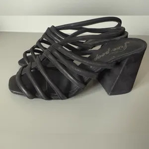 Free People Women Size 37.5 (7) Colette‎ Cinched Heel Black Boho Style thumbnail 3