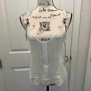 Gimmicks by BKE Off White Lace-Trim Cami Tank Top thumbnail 2