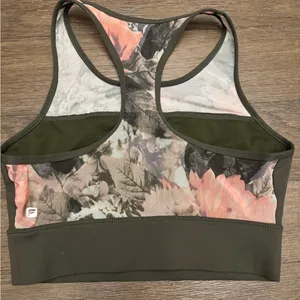 Fabletics mossy oak camo olive green mesh sports bra size medium thumbnail 2