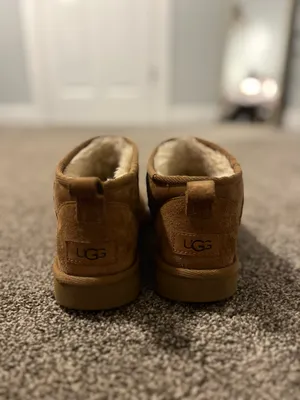 UGG Boots Mini thumbnail 2