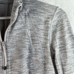 Lululemon Size 6 Define Jacket Space Dye Camo White Silver Spoon Luon‎ Stretch thumbnail 8