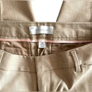 Gap Women’s Khaki Pants thumbnail 6