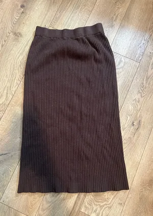 Knit Skirt Multiple Size M thumbnail 1