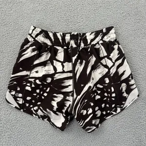 Lululemon Hotty Hot High Rise Shorts 4" Monarch Bloom Athletic Gym Women's 8 thumbnail 2