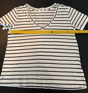 Vineyard Vines Women's 100% Pima Cotton Striped V-Neck T-Shirt‎ thumbnail 4