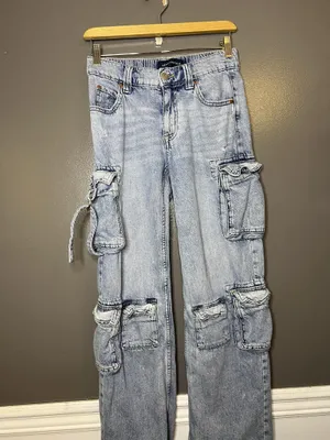 Aeropostale Cargo Jeans Womens XS Light Wash Blue Low Rise Straight Ruffle Denim thumbnail 2