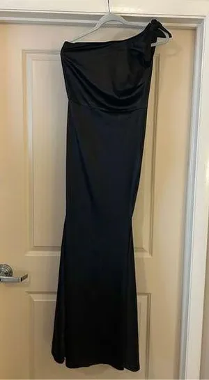 NEW Black Satin 1 Shoulder Long Sleeve High Slit Maxi Dress M thumbnail 1