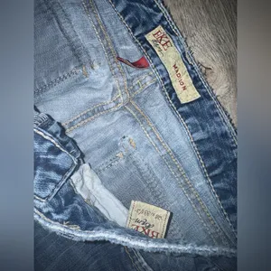 BKE Buckle - Y2K low waisted Jeans with light flare! Style - Madison stretch thumbnail 4