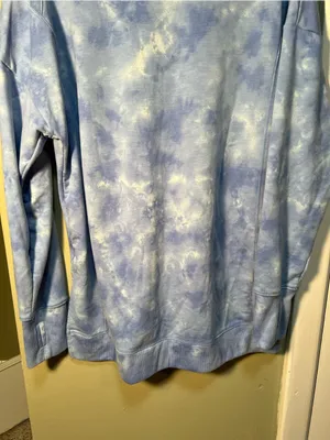 Earth Yoga Women's Size Large Crewneck Sweatshirt‎ Light Blue Tie Dye Cloud Slit thumbnail 7