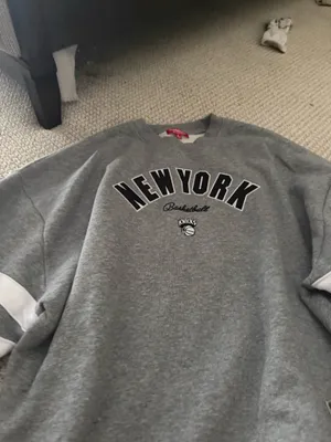 Mitchell & Ness Knicks Sweatshirt thumbnail 5