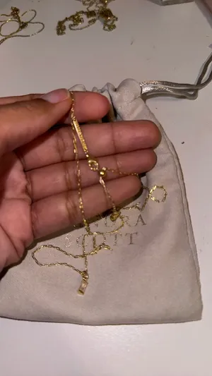 Gold Kendra Scott Necklace Pendant thumbnail 2