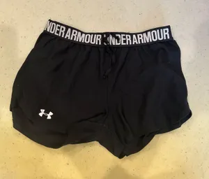 Under Armour black  shorts thumbnail 1